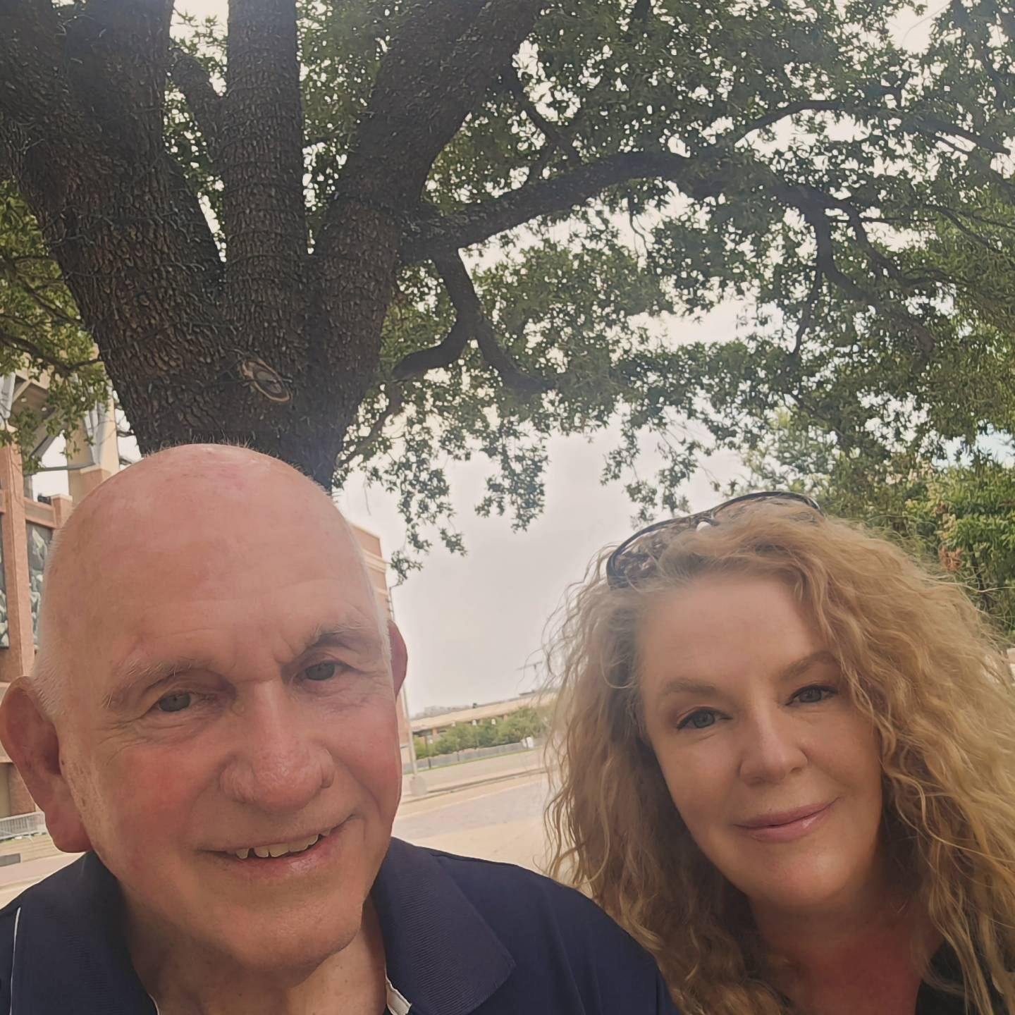 A selfie with a friend of the Guild beneath a tree