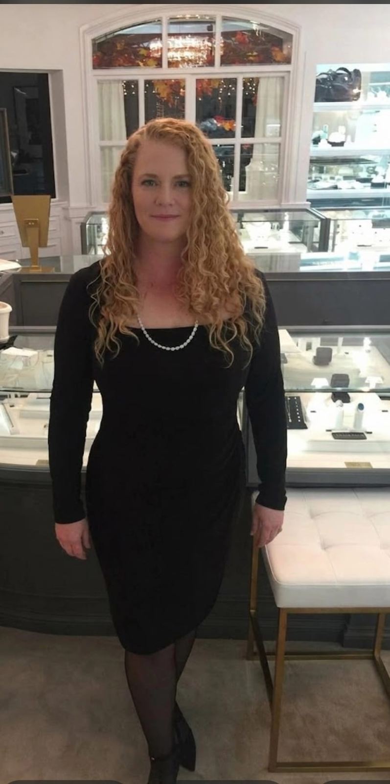 A guest in a jewellery boutique